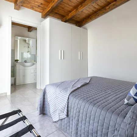 Isola Di Giava Apartman *