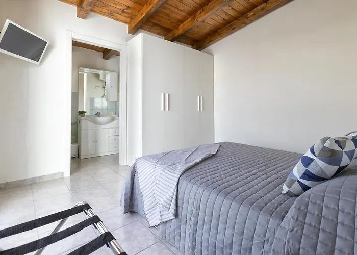 Isola Di Giava Apartman *